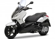 Yamaha X-Max 250